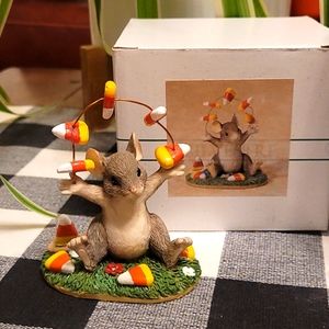 Silvestri Charming Tails "Look, No Hands! Figurine"